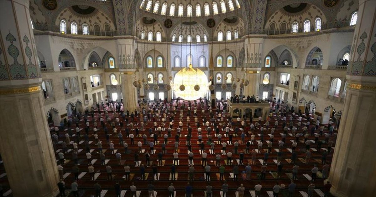 Ramazan’a özel en güzel, anlamlı, ayetli, resimli, uzun, kısa, etkileyici Cumanız mübarek olsun mesajları ve sözleri