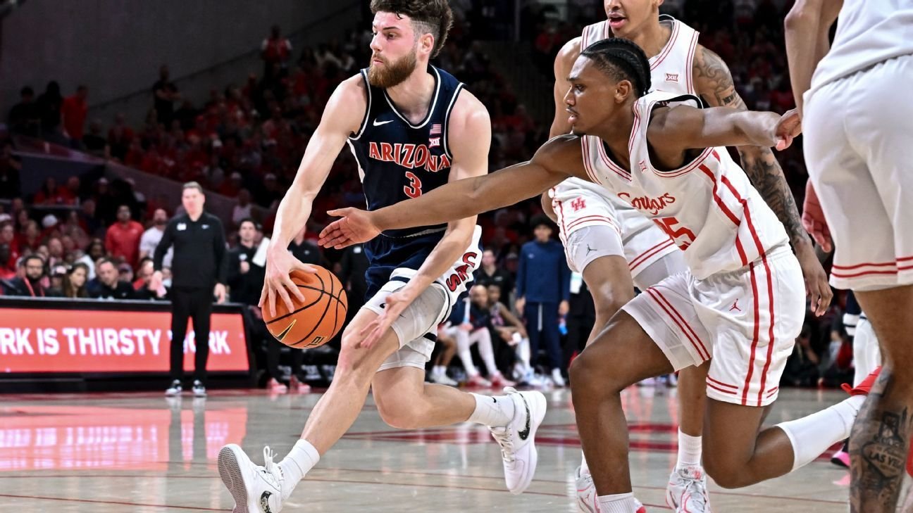 No. 4 Arizona beats No. 2 Houston, stands alone atop Big 12