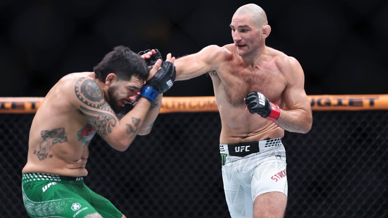 Strickland dominates Hernandez in TKO win at UFC Fight Night