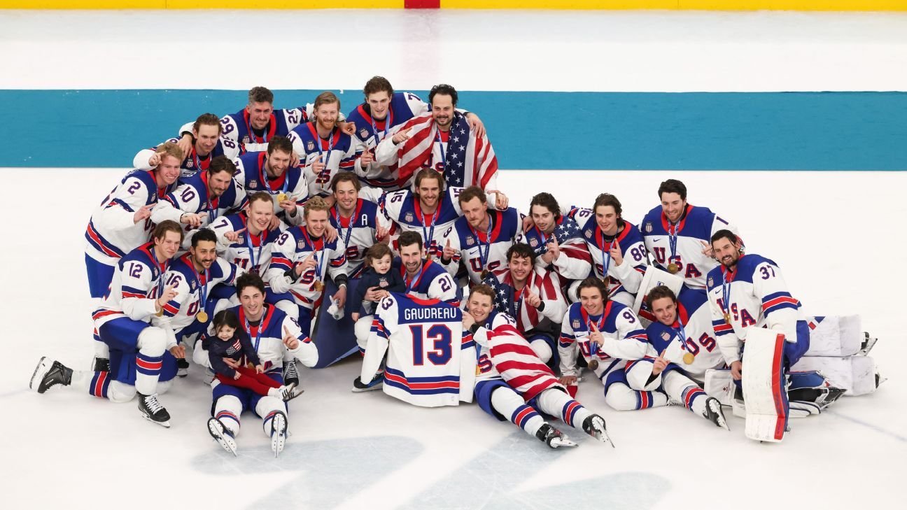 U.S. men’s hockey team visits White House, President Trump