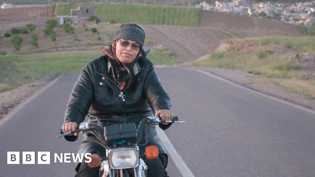 Iran women defying norms in Oscar-tipped film