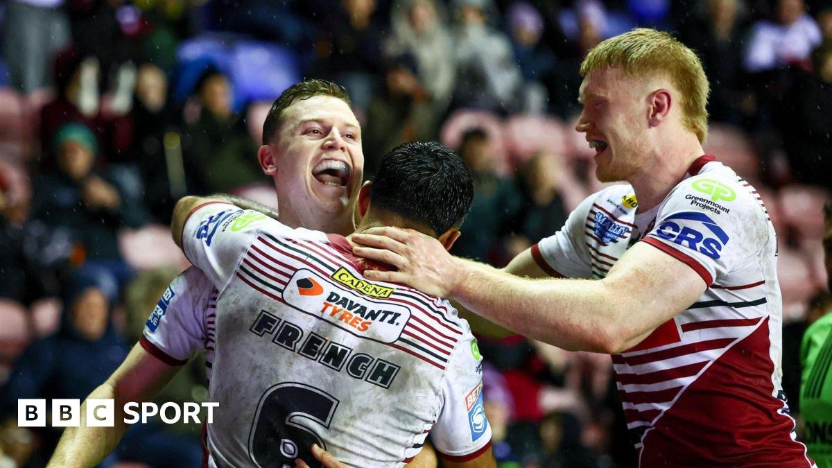 Super League: Wigan Warriors 34-6 Hull FC