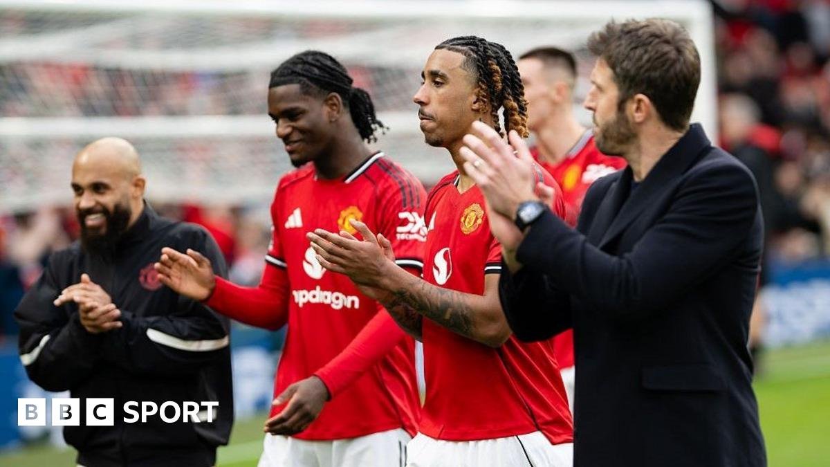 Michael Carrick: Would it be more of a gamble by Man Utd not to appoint him full-time?