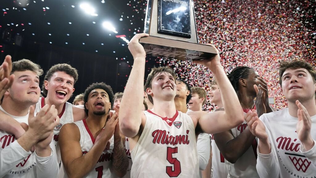 Miami (Ohio) beats Toledo to extend 30-game winning streak