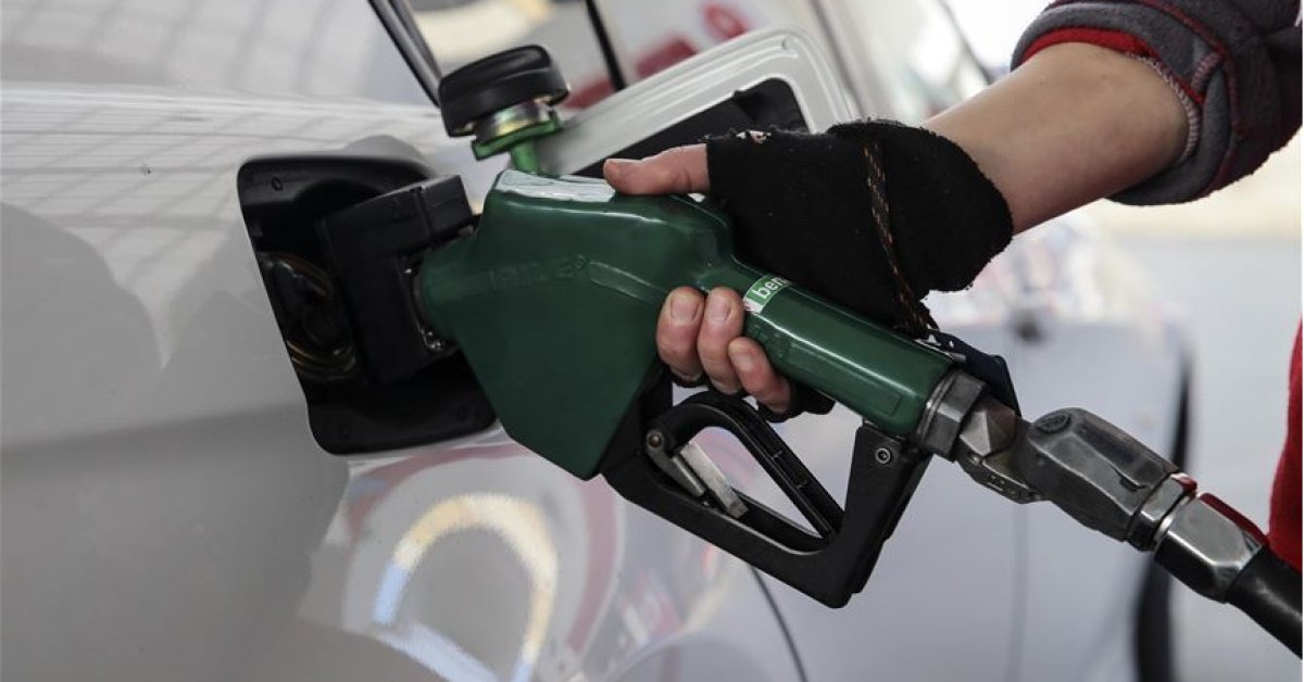 Akaryakıt fiyatlarında geçici olarak eşel mobil sistemi devreye alındı