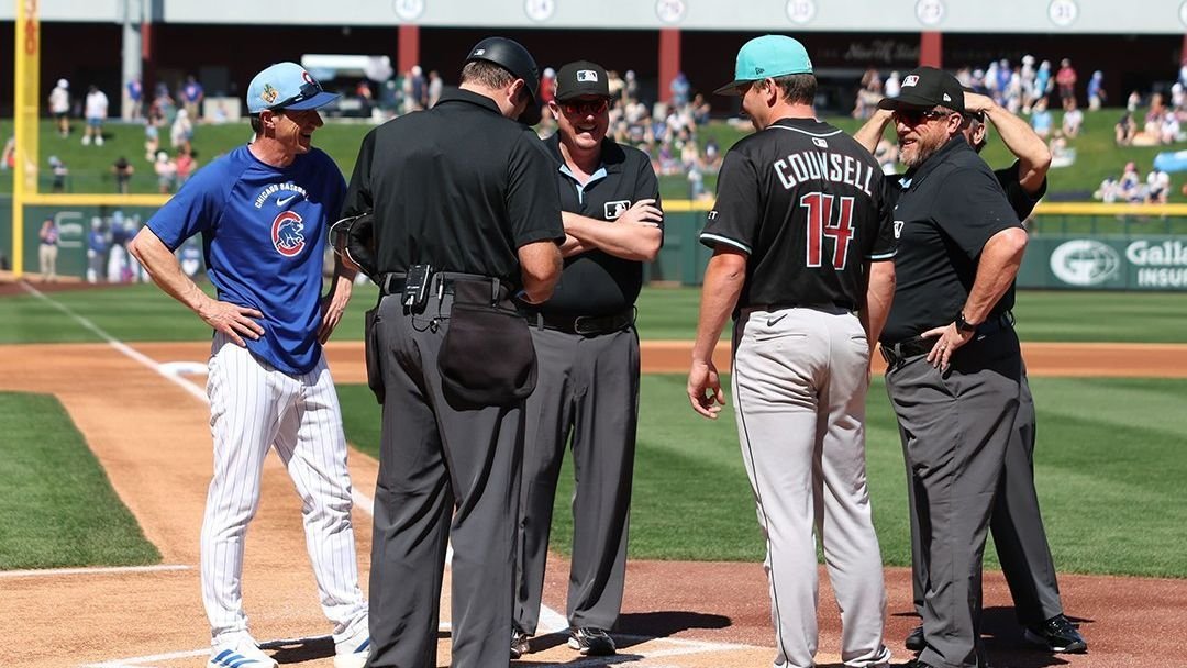 Diamondbacks’ Counsell makes pro debut against father Craig’s Cubs