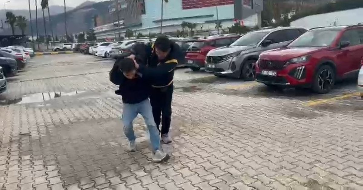 Tuvalette gizlice kadınların görüntülerini çeken şüpheli tutuklandı