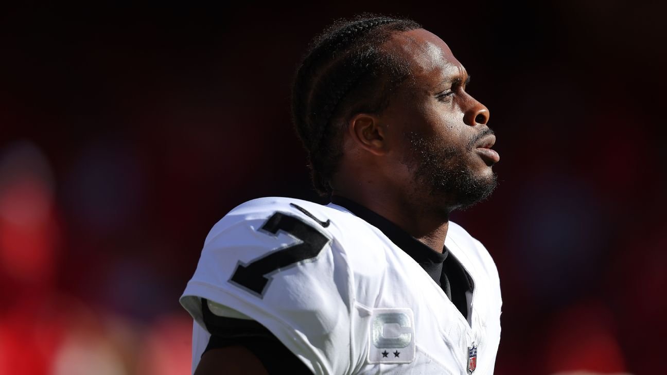 Sources: Raiders to release QB Geno Smith, barring trade