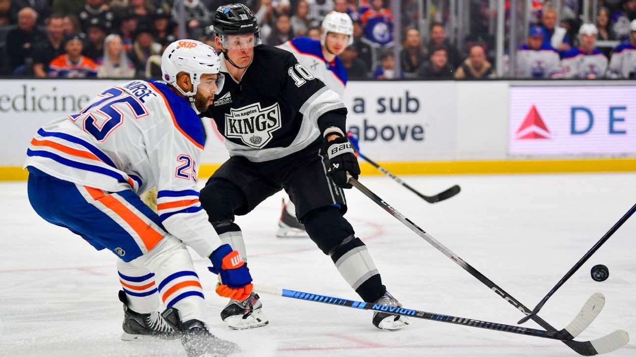 Stanley Cup Final regular Corey Perry rejoins Lightning in trade