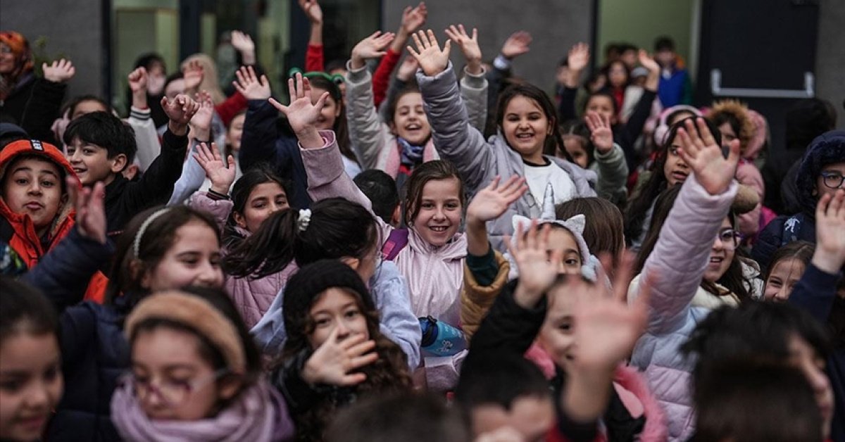 Lise, ortaokul, ilkokullarda ikinci dönem ara tatili ne zaman, hangi gün başlıyor? Ramazan Bayramı ile birleşecek mi?