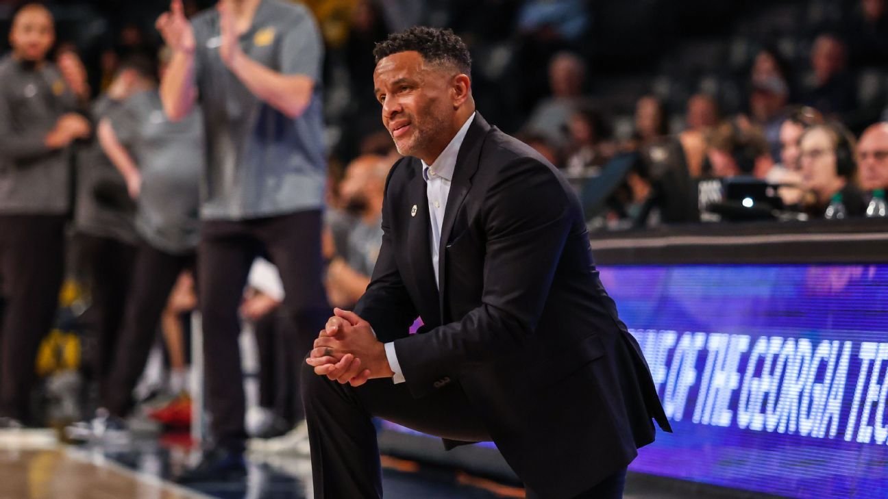 Sources: Georgia Tech fires Damon Stoudamire after last-place ACC finish