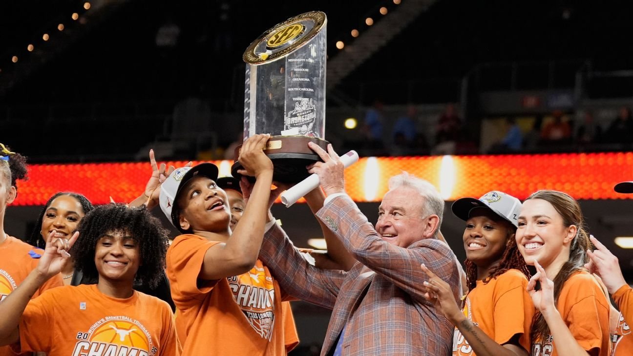 Texas routs South Carolina for 1st women’s SEC tournament title