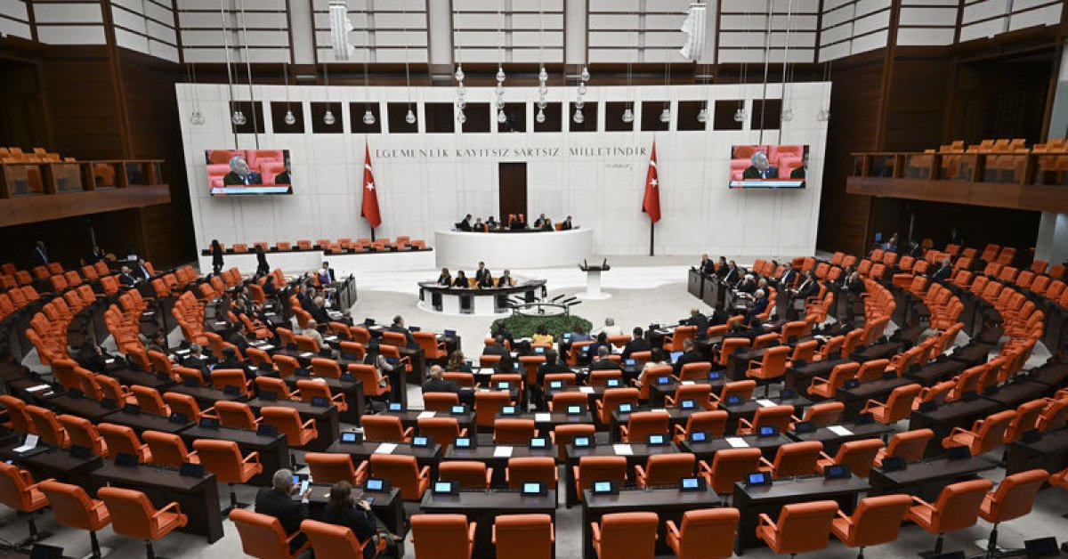 Siyasilerden 8 Mart Dünya Kadınlar Günü mesajları