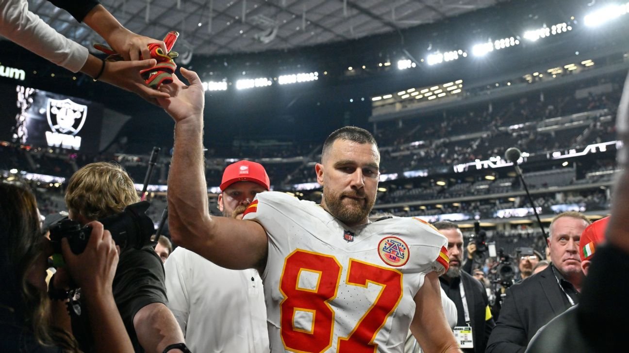 Source – Travis Kelce tells Chiefs he’s back for 14th season