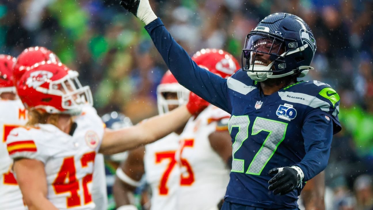 Eagles agree to one-year, $15M deal with CB Riq Woolen