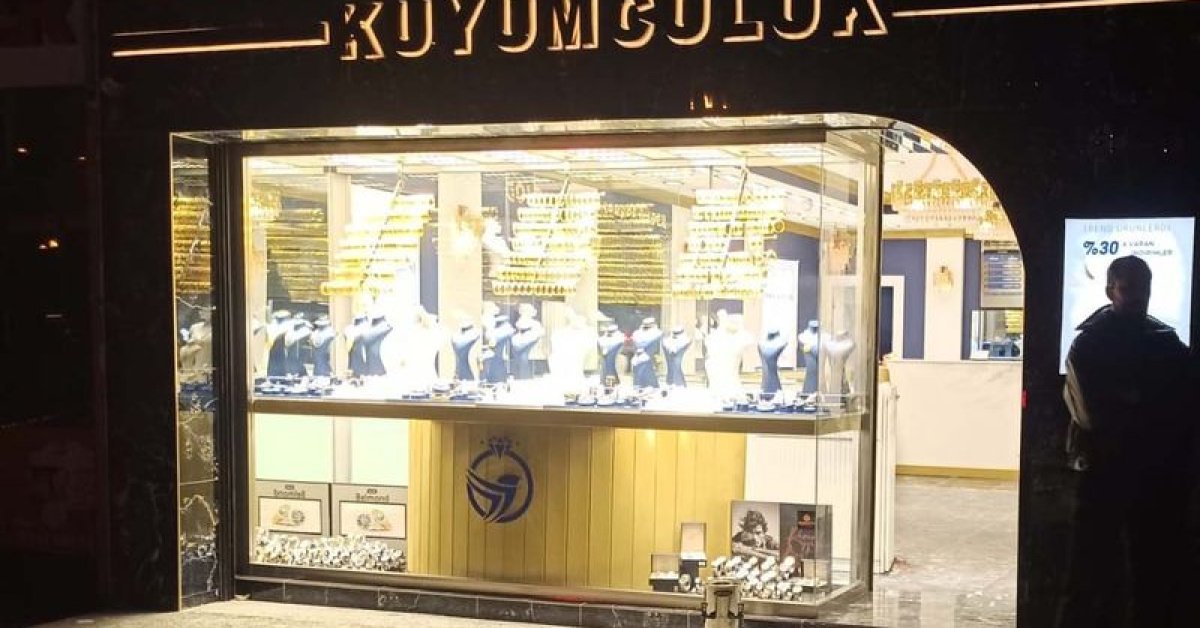 Konya’da kuyumcu hırsızları imitasyon bilezik çaldı