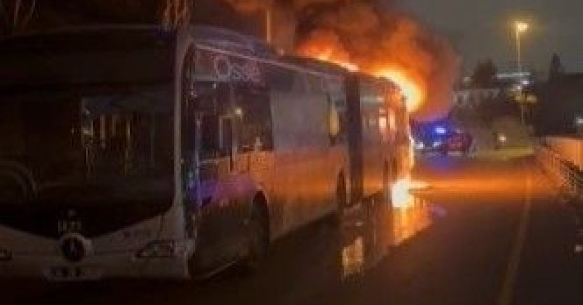 15 Temmuz Şehitler Köprüsü’nde metrobüs yangını!