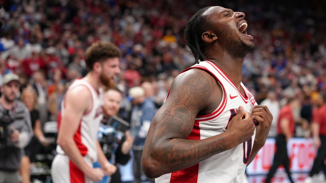 Bradley’s buzzer-beater puts No. 2 Arizona in Big 12 final