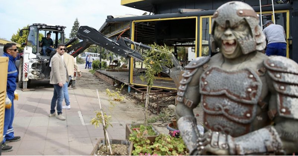 Fethiye imara aykırı eklentiler yıkılıyor