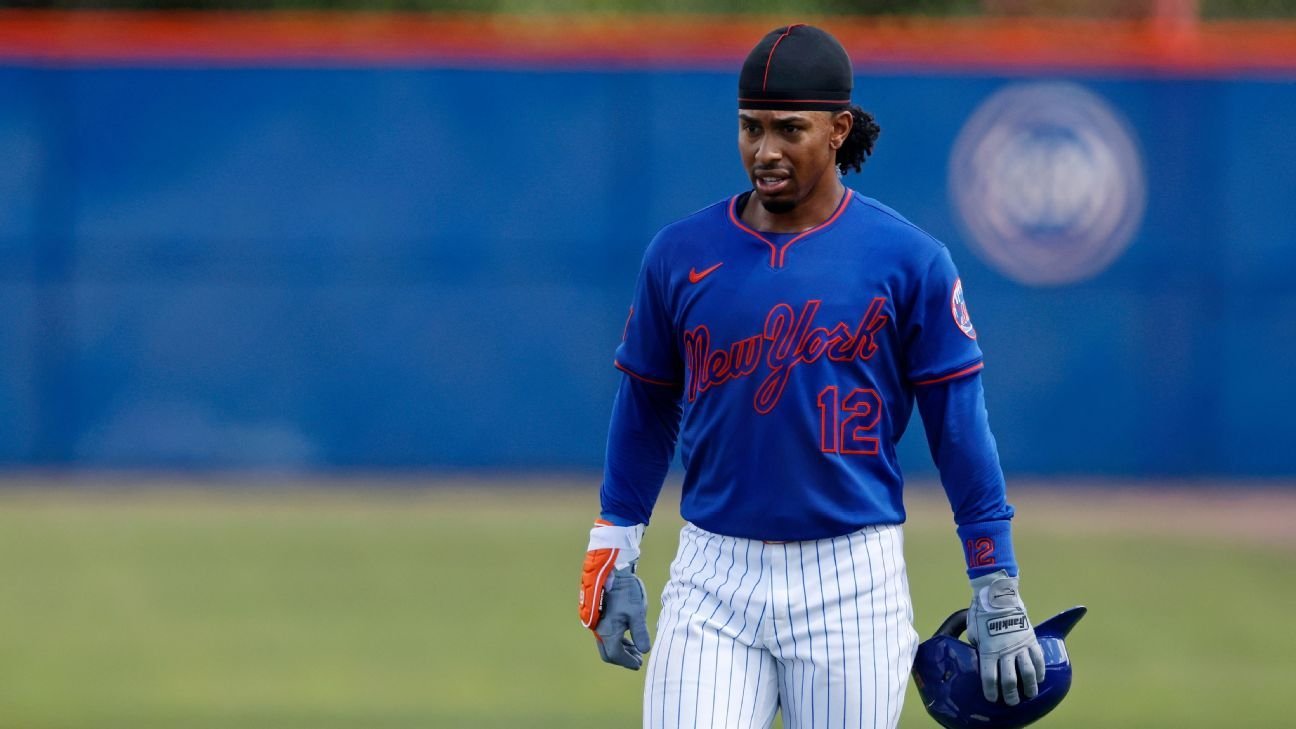 Mets SS Lindor has hit in spring debut after hand surgery