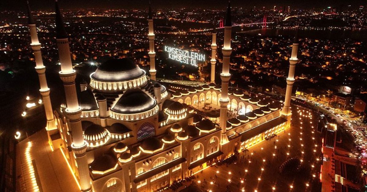 Kadir Gecesi’nde hangi salavatlar getirilir?