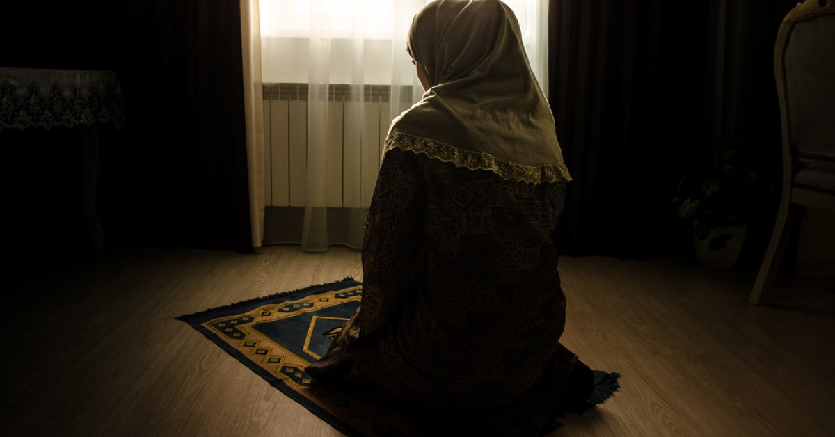 Kadir Gecesi namazı nasıl kılınır, kaç rekat ve nasıl niyet edilir? Kadir Gecesi namazının kılınışı, kılarken okunan dualar ve sureler