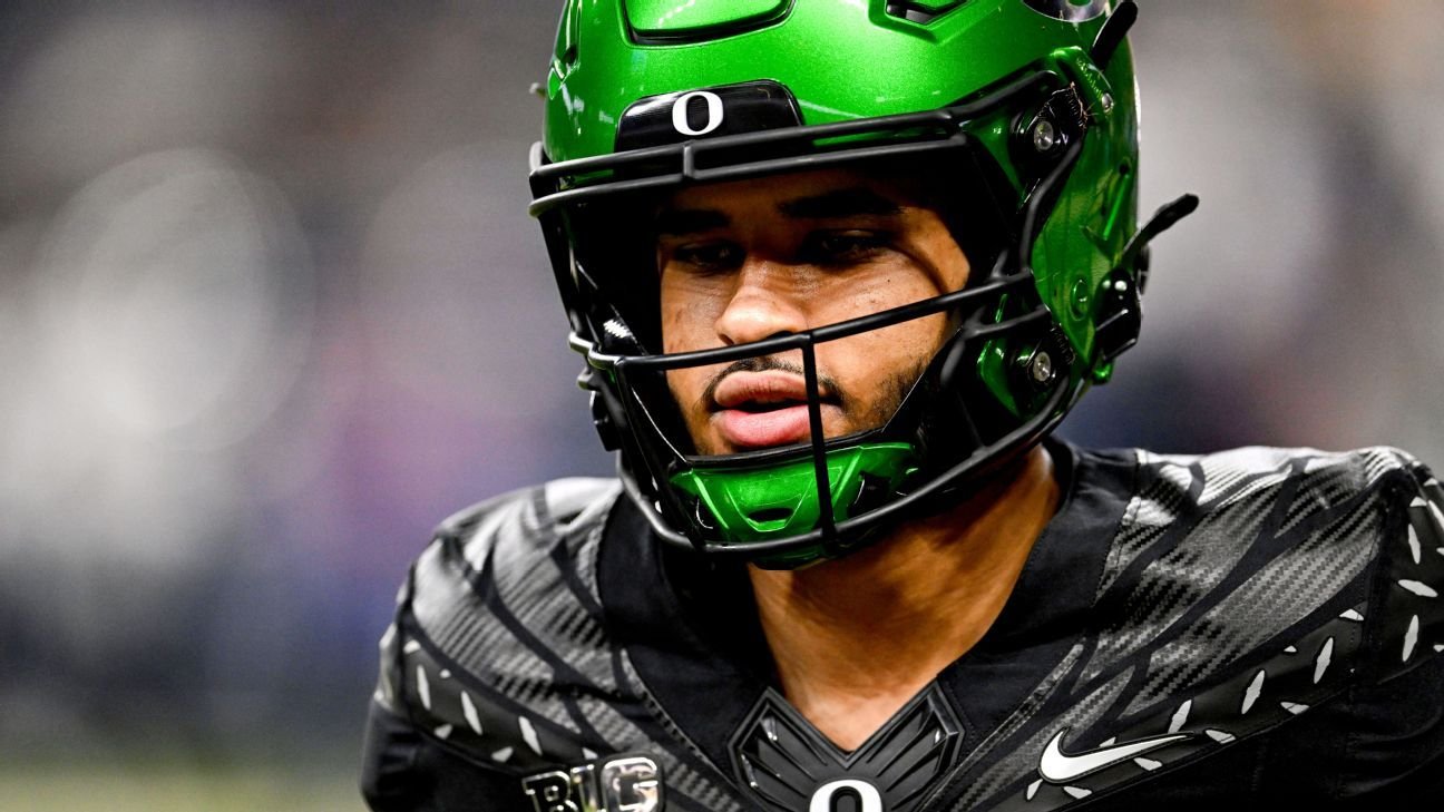 Oregon’s Dante Moore seeks support for mental health services