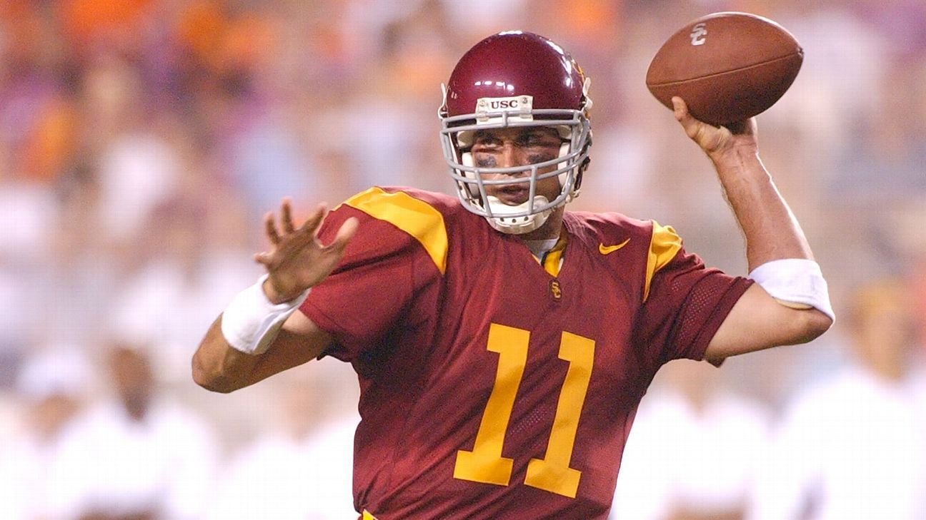 Matt Leinart declines requests to unretire No. 11 USC jersey