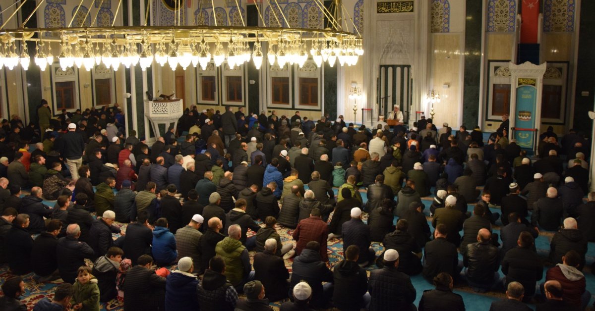 Aksaray bayram namazı ne zaman, saat kaçta kılınacak? rmz06