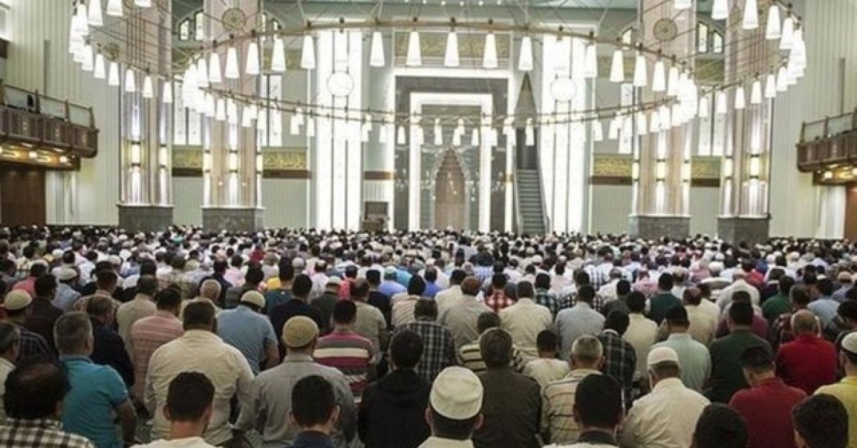 Afyonkarahisar bayram namazı ne zaman, saat kaçta kılınacak?