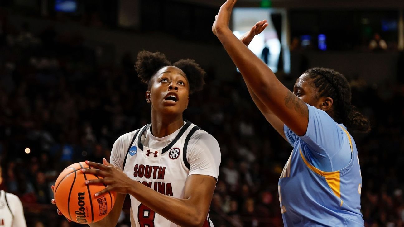 Edwards’ 27 lead South Carolina rout of Southern in NCAA opener