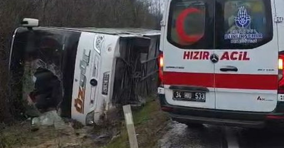 Çatalca’da otobüs devrildi; yaralılar var