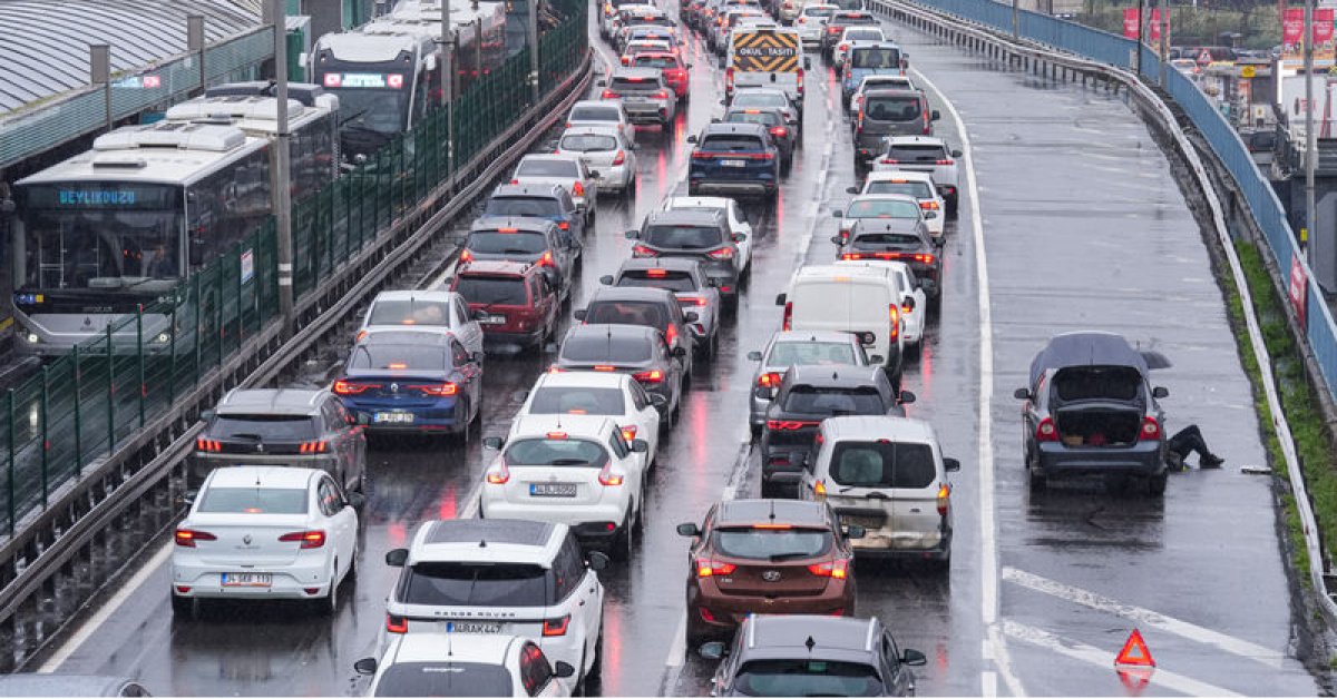 İstanbul'da yoğun trafik!