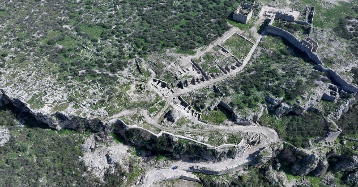 Sillyon, yaklaşık 7 bin yıllık kesintisiz yerleşime ışık tutuyor