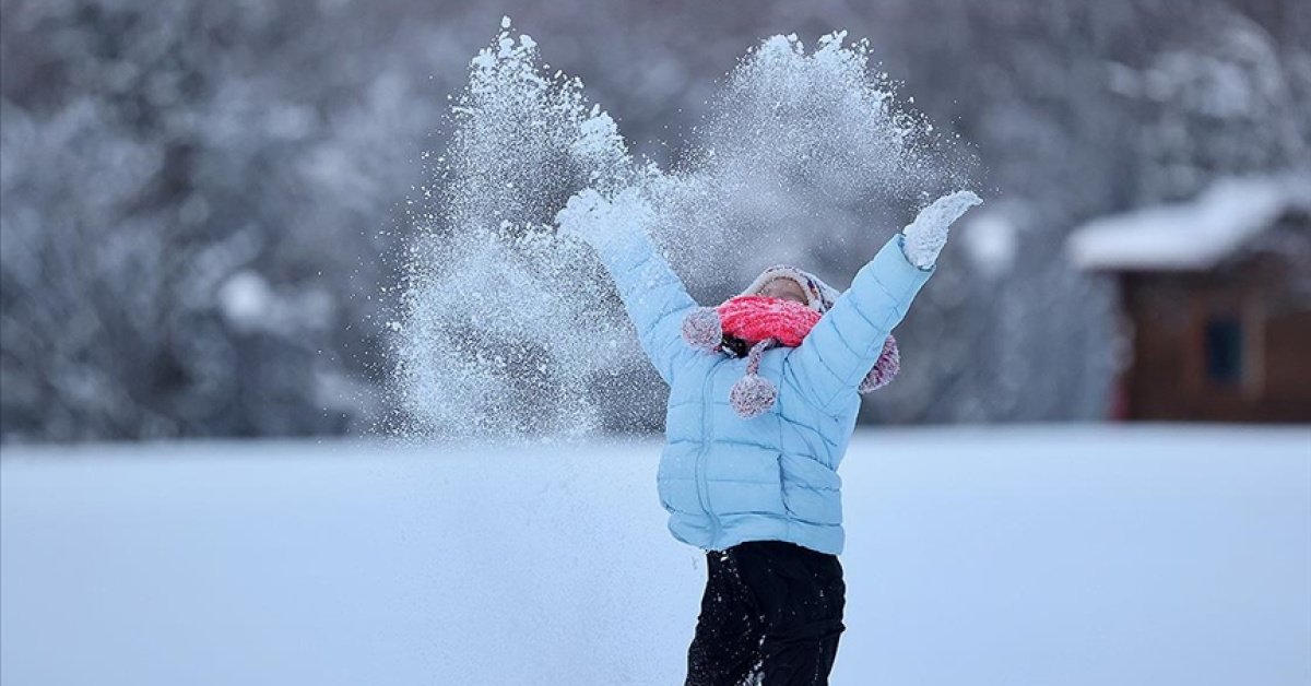 Hakkari’de eğitime kar engeli