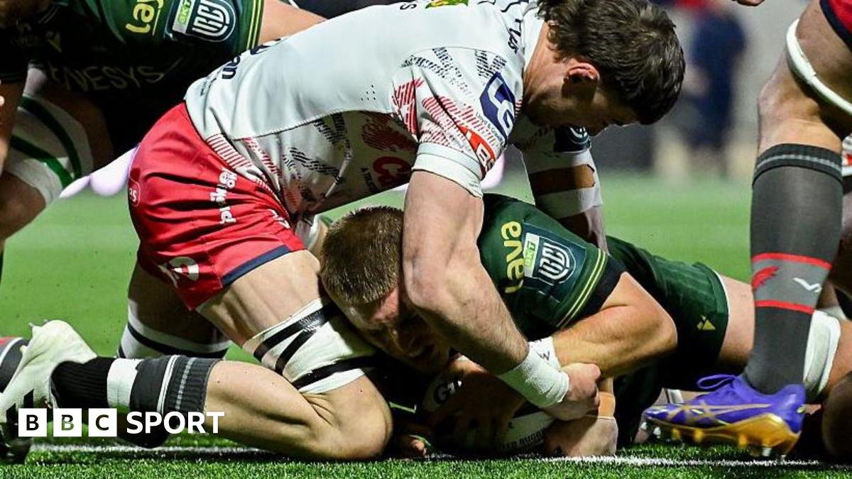 URC: Connacht 31-14 Scarlets – Irish province boost play-off hopes with win in Galway