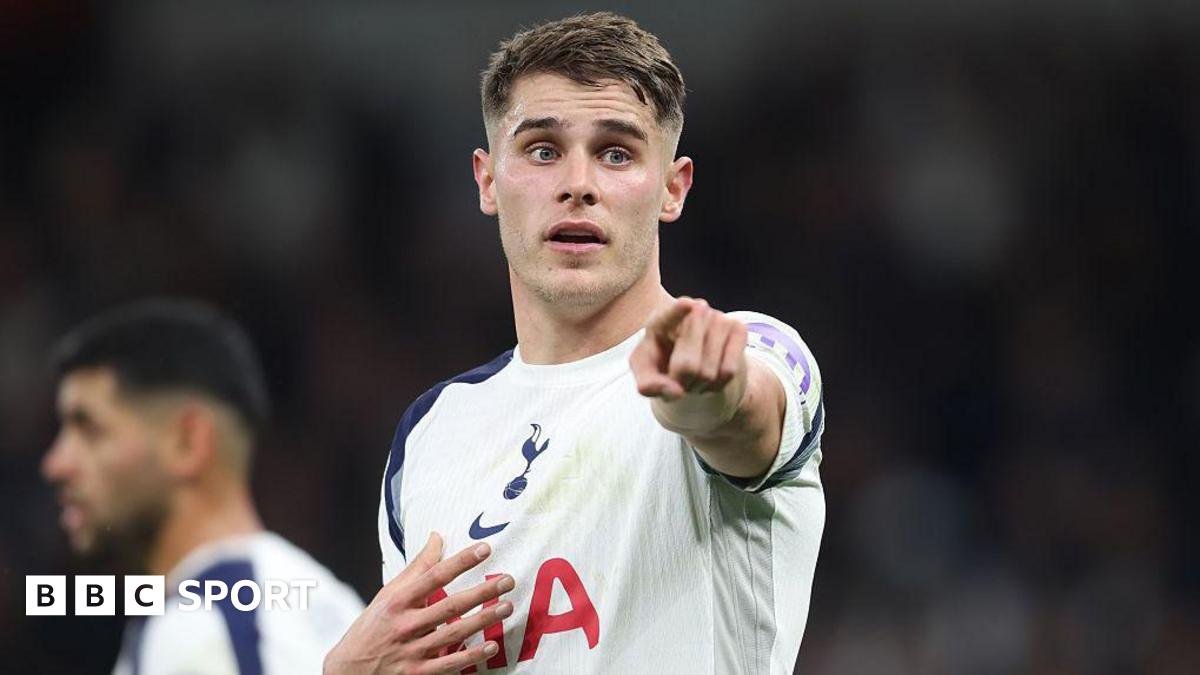 Micky van de Ven: Tottenham defender says ‘biggest nonsense’ to claim players do not care about club’s struggles