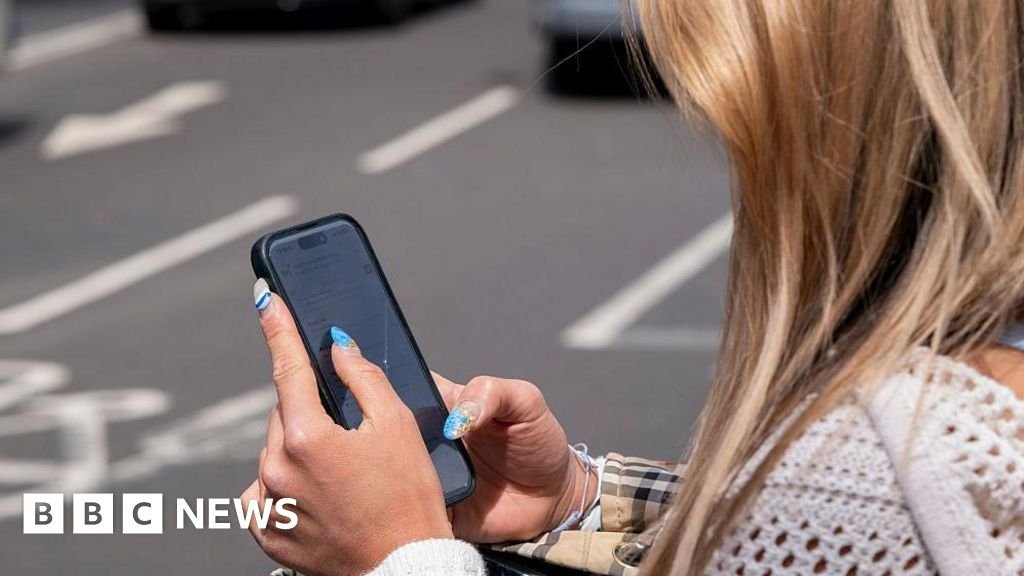 Government pushes ahead with revamped digital ID plan