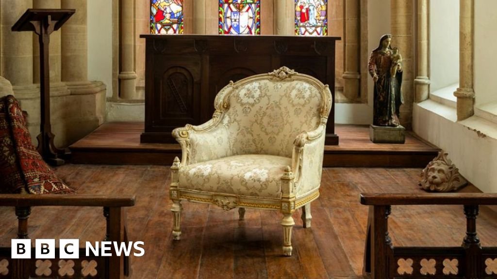 Tracing India’s history through vintage chairs