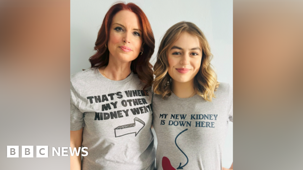Journalist becomes surprise kidney donor for teen