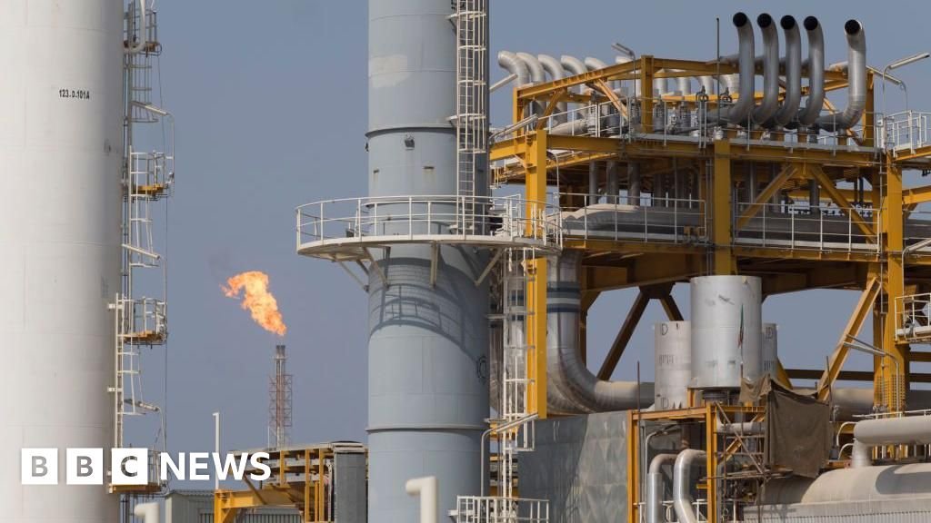 Oil and gas prices rise after gas field strike