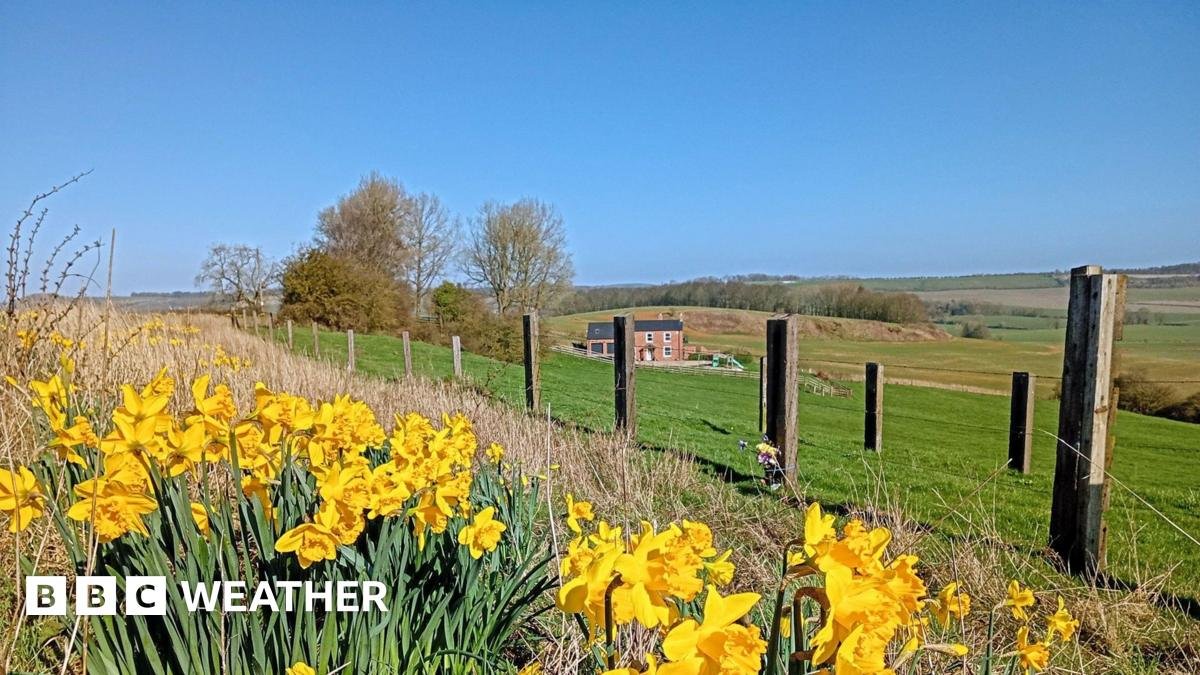 UK weather: Temperatures forecast to hit 19C in warmest day of year so far