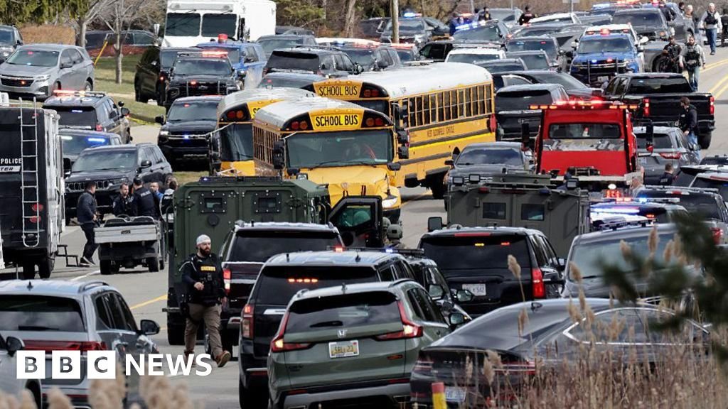 Suspect dead after ramming vehicle into Temple Israel synagogue in Michigan