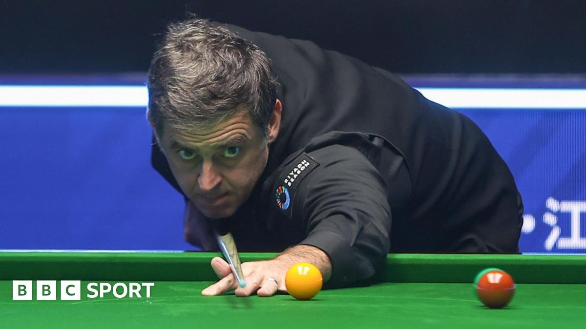 World Open: Ronnie O’Sullivan sees off Shaun Murphy to reach 150th ranking quarter-final