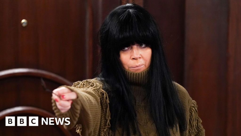 Traitors, Amandaland – and Idris Elba –  get set for Comic Relief