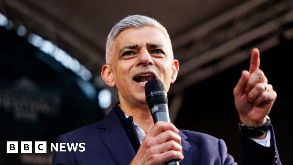 Sadiq Khan says Labour should pledge to rejoin EU