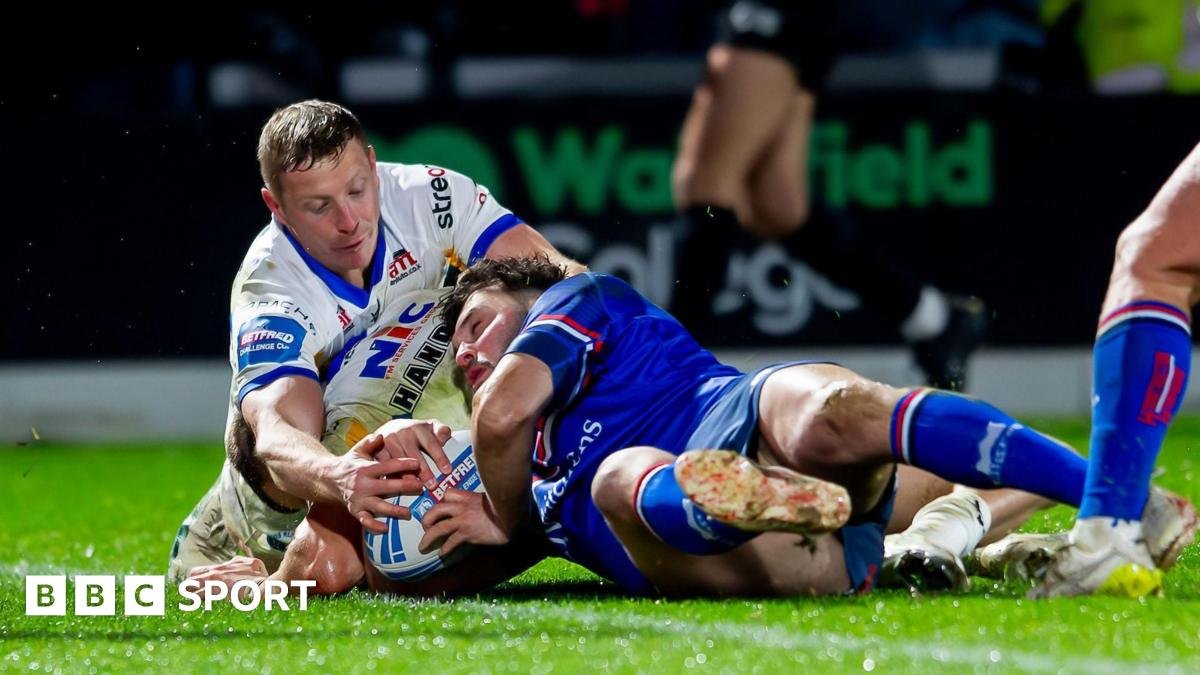 Wakefield beat Leeds and Wigan overpower Bradford in Challenge Cup