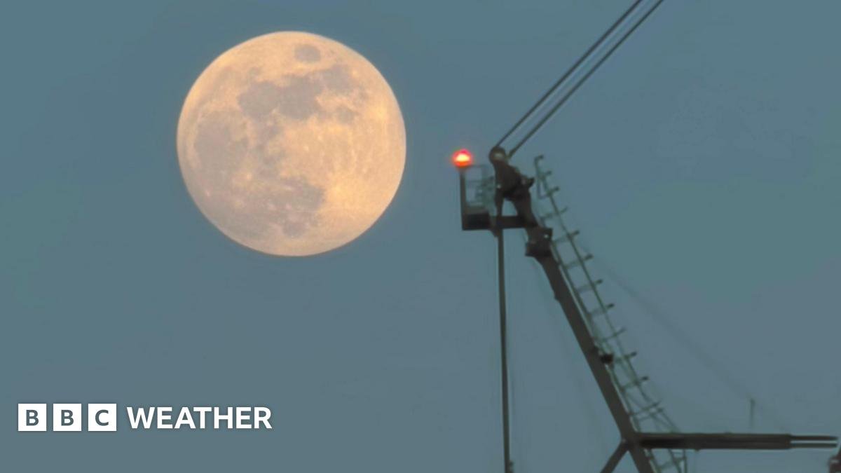 Full worm moon shines in UK skies