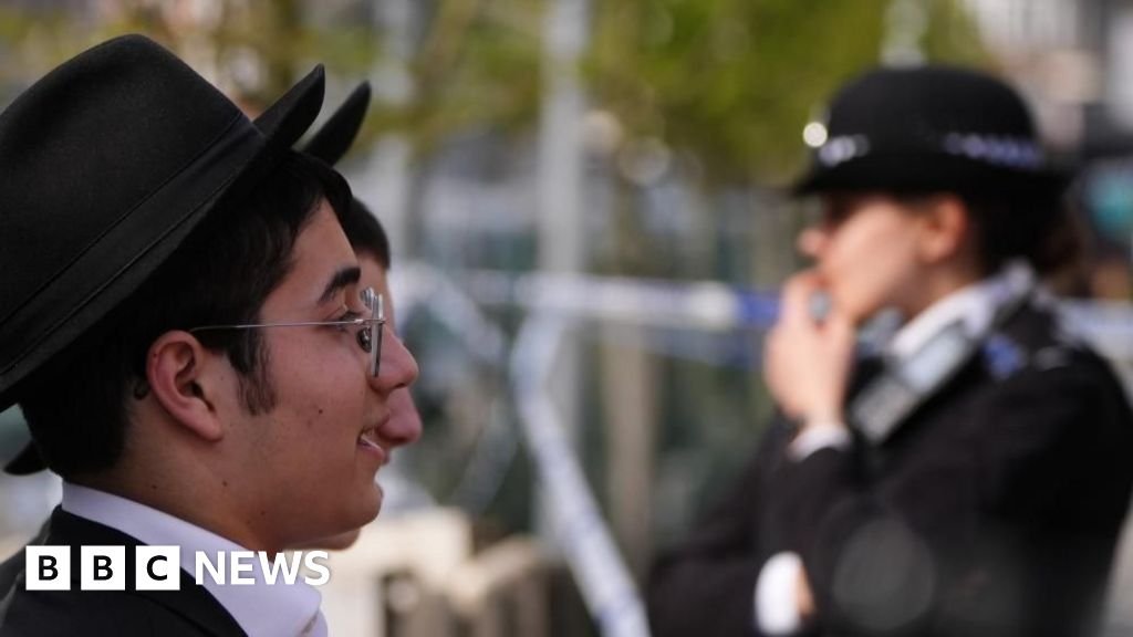 Jewish community reacts to Golders Green ambulance attack