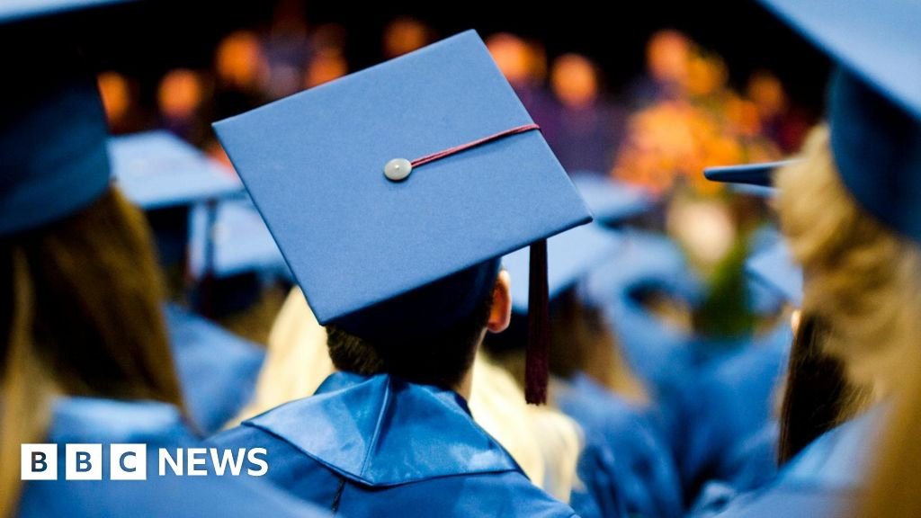 Inquiry into student loans launched by MPs